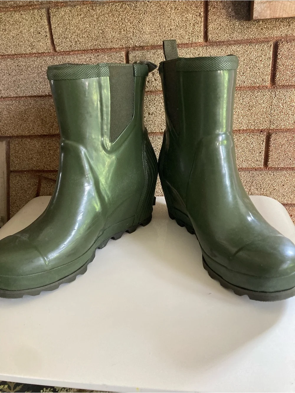 Sorel Olive Green Wedge Rain Boots